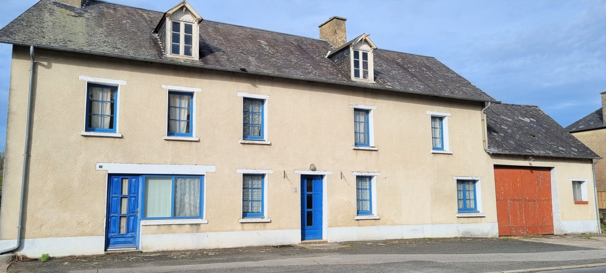 Photo 1